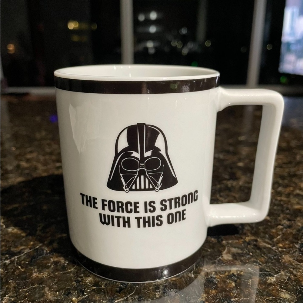 Star Wars Death star canteen Coffee mug 2013 Small chip on bottom